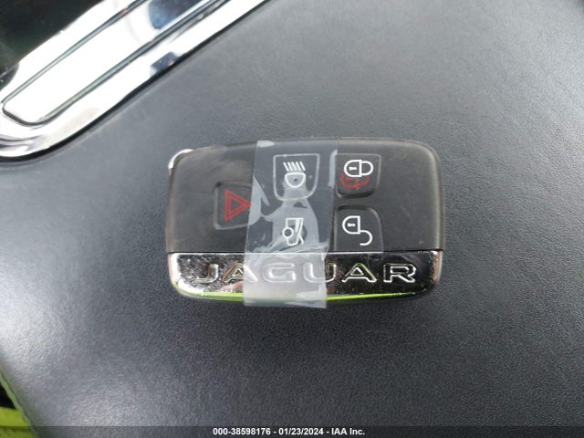 2017 JAGUAR XJ SAJWA2G75H8W04051 Photo 10