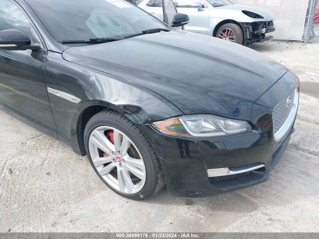 2017 JAGUAR XJ SAJWA2G75H8W04051 Photo 5