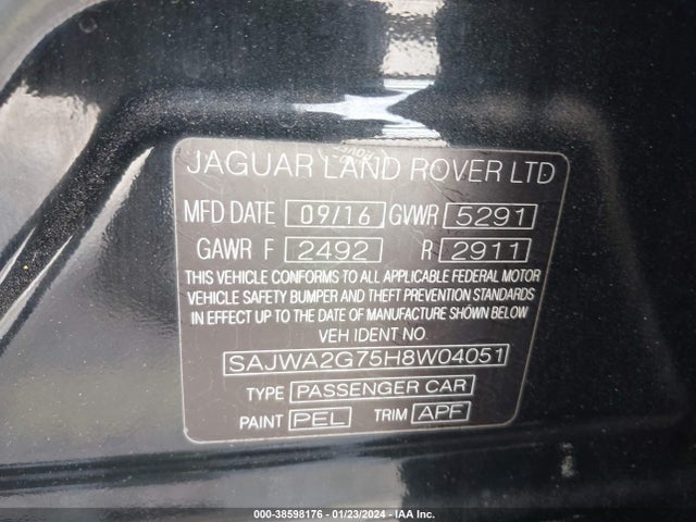 2017 JAGUAR XJ SAJWA2G75H8W04051 Photo 8