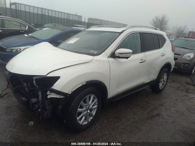 Nissan ROGUE SV 2018 JN8AT2MVXJW346427 Image 2