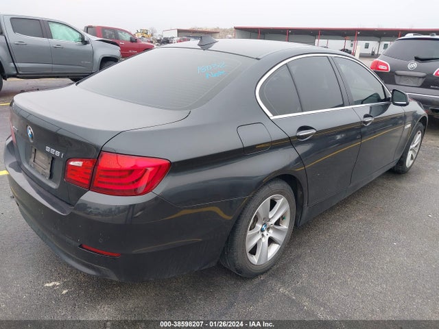 38598207 :رقم المزاد ، WBAXH5C50DDW15574 vin ، 2013 Bmw 528i Xdrive مزاد بيع