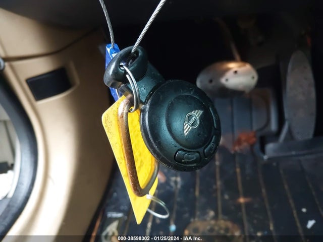 2009 MINI COOPER CLUBMAN WMWML33539TX34836 Photo 10