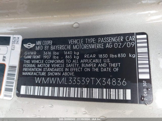 2009 MINI COOPER CLUBMAN WMWML33539TX34836 Photo 8