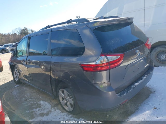 Toyota Sienna Le 8 Passenger 2018 5TDKZ3DC1JS938432 Image 14