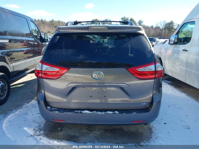 Toyota Sienna Le 8 Passenger 2018 5TDKZ3DC1JS938432 Image 16