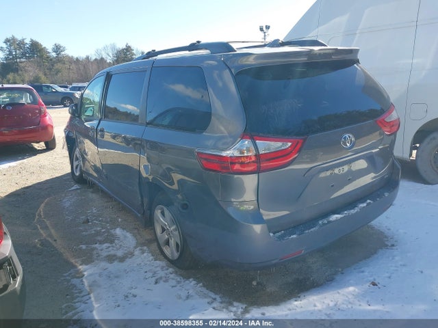 Toyota Sienna Le 8 Passenger 2018 5TDKZ3DC1JS938432 Image 3