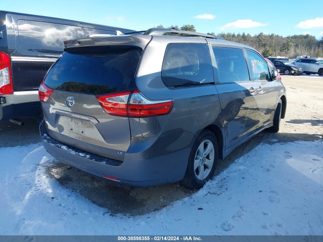 Toyota Sienna Le 8 Passenger 2018 5TDKZ3DC1JS938432 Image 4