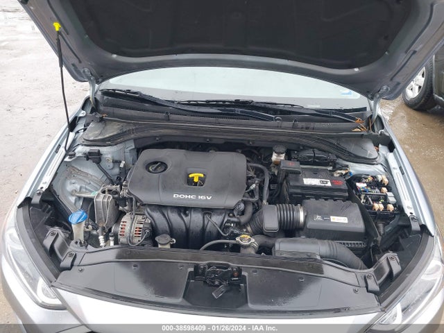 Hyundai ELANTRA SE 2017 5NPD84LF5HH120683 Image 10