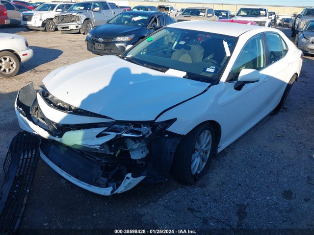 Toyota CAMRY LE 2019 4T1B11HK4KU163338 Image 2