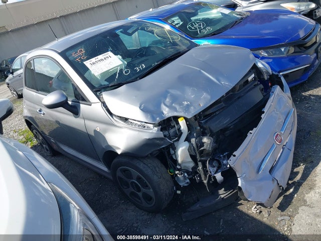 2018 FIAT 500E 3C3CFFGE5JT377514 Photo 0