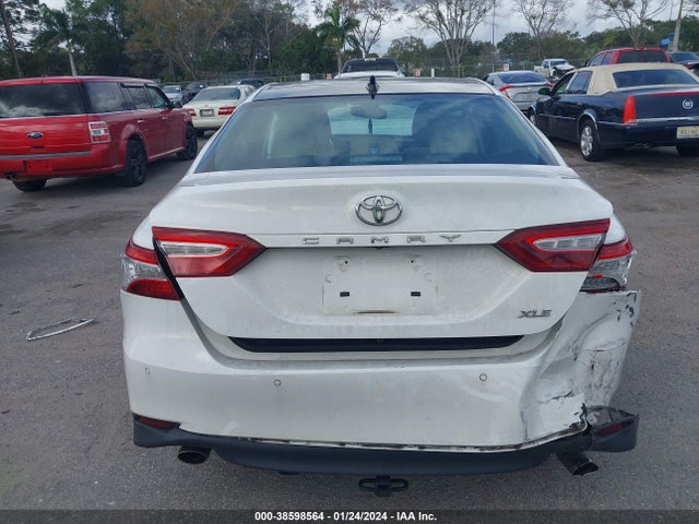 Toyota Camry Xle V6 2018 4T1BZ1HK2JU503447 Image 16