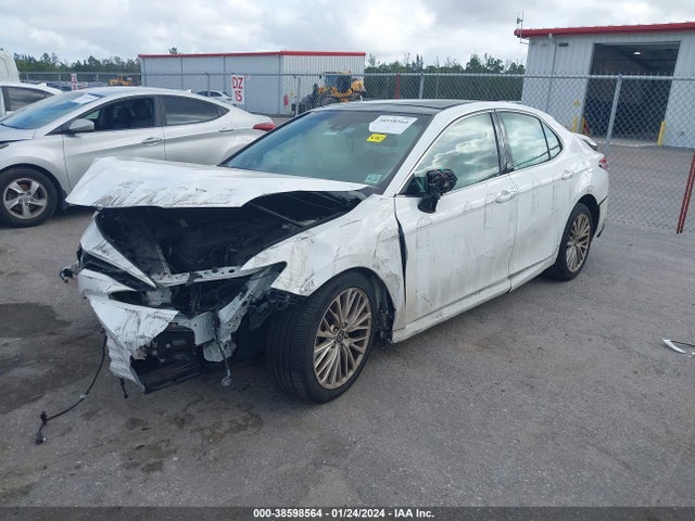 Toyota Camry Xle V6 2018 4T1BZ1HK2JU503447 Image 2