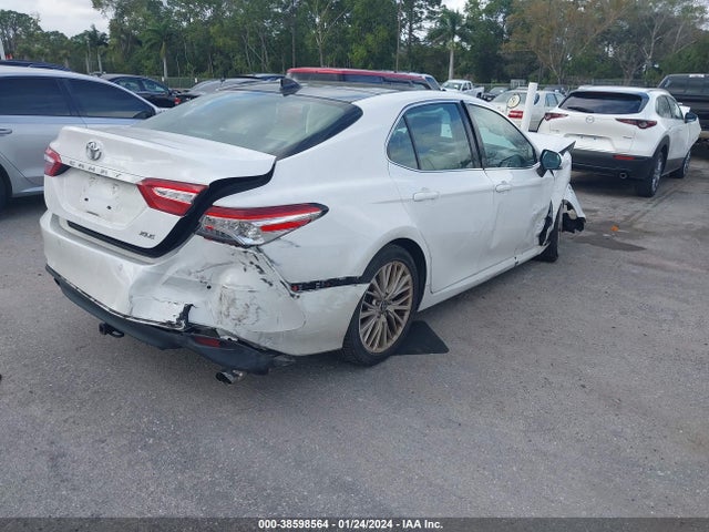 Toyota Camry Xle V6 2018 4T1BZ1HK2JU503447 Image 4
