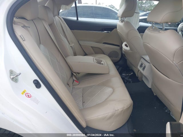 Toyota Camry Xle V6 2018 4T1BZ1HK2JU503447 Image 8