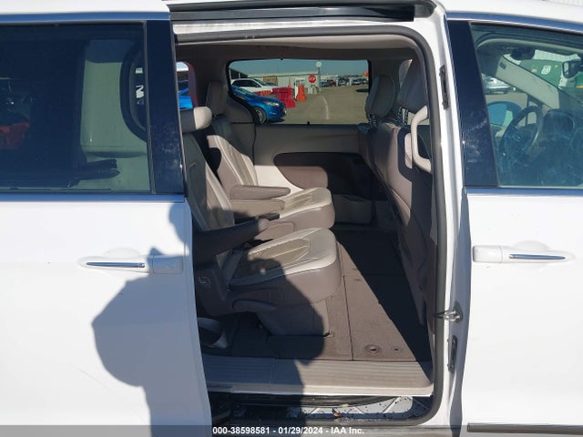 Chrysler Pacifica Touring L 2019 2C4RC1BG3KR592923 Image 8
