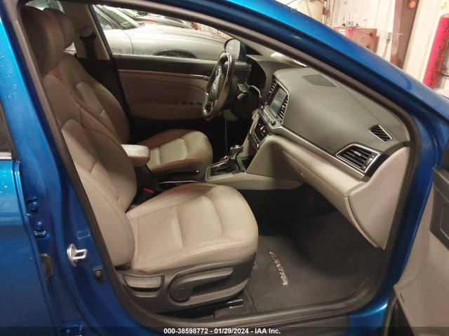 2017 HYUNDAI ELANTRA LIMITED VIN: 5NPD84LF3HH000185