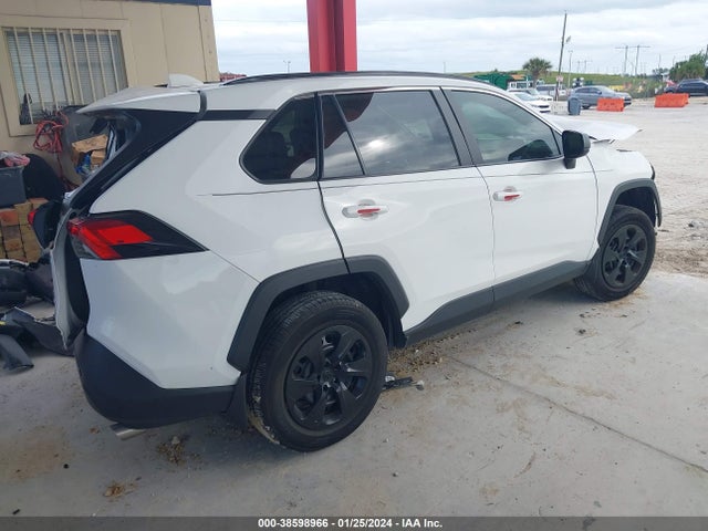 Toyota RAV4 LE 2020 2T3F1RFV4LW128563 Image 4