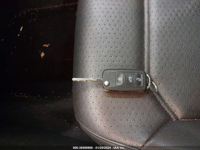 1VWAS7A3XFC076930 Volkswagen Passat 1.8t Limited Edition