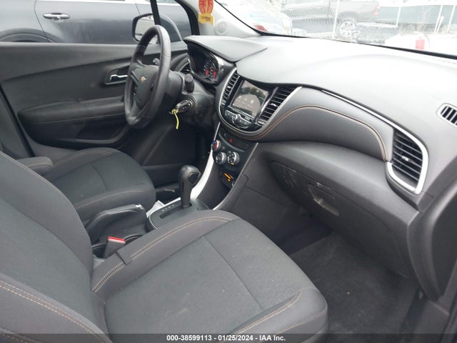 Chevrolet TRAX LS 2019 3GNCJNSB4KL172583 Image 5