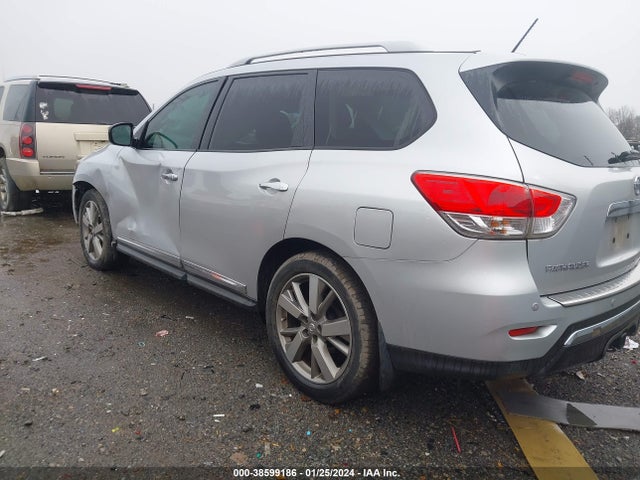 2016 NISSAN PATHFINDER PLATINUM VIN: 5N1AR2MN2GC641747