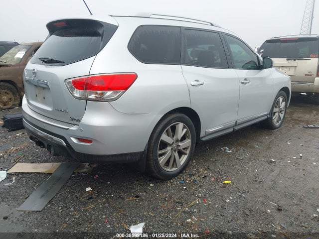 2016 NISSAN PATHFINDER PLATINUM VIN: 5N1AR2MN2GC641747
