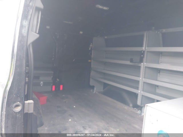 Ford Transit-150 2018 1FTYE1YM1JKA11631 Image 8
