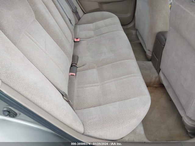 2001 TOYOTA CAMRY LE VIN: 4T1BG22K91U070150