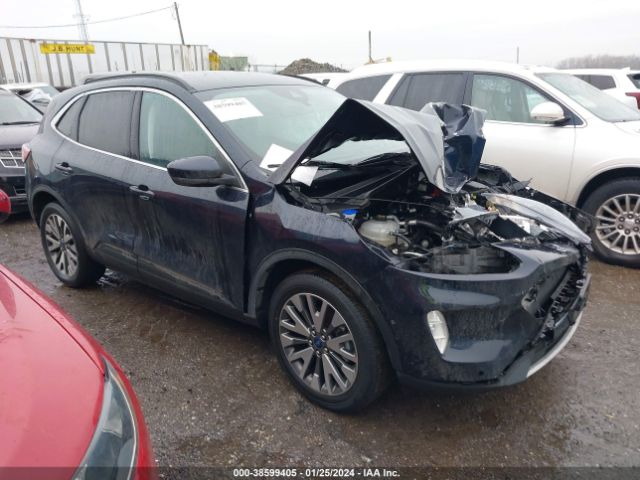 1FMCU9J91MUA79207 Ford Escape Titanium
