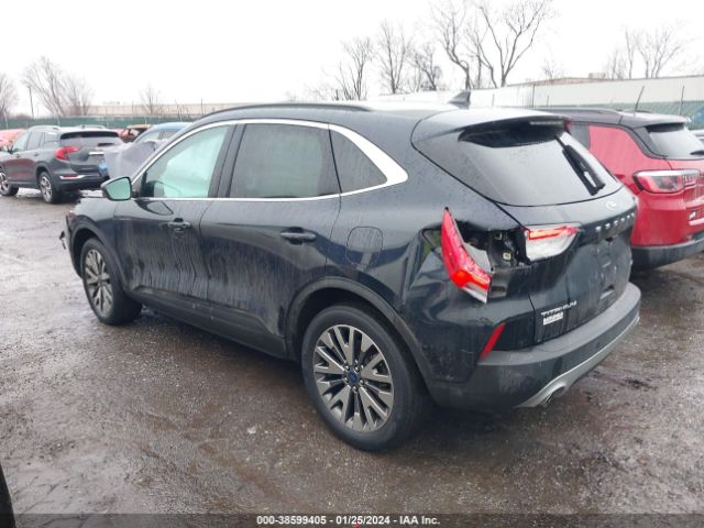 1FMCU9J91MUA79207 Ford Escape Titanium