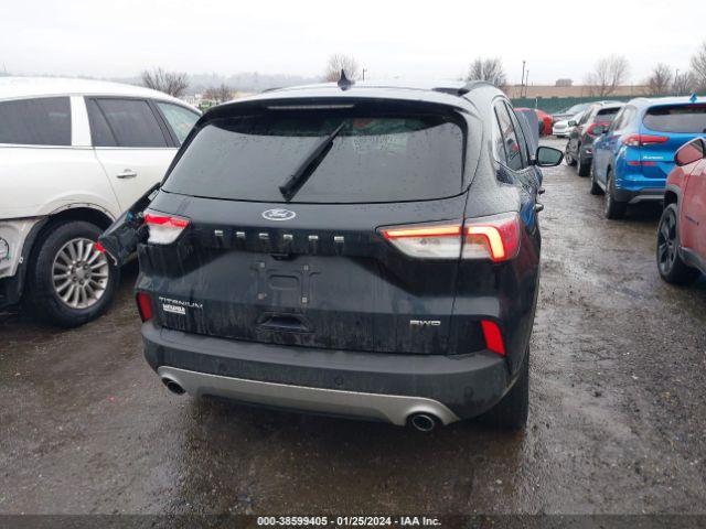 1FMCU9J91MUA79207 Ford Escape Titanium