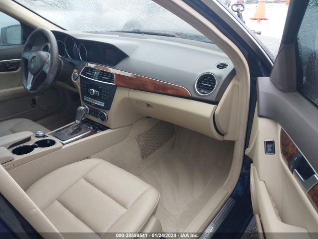 WDDGF4HB5EA946841 Mercedes-Benz C 250 Luxury/sport