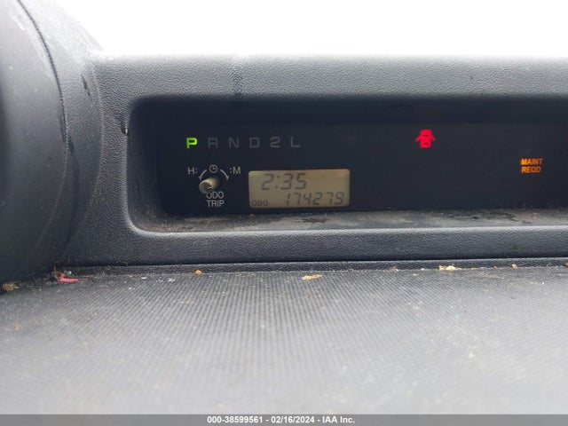 2006 SCION XB VIN: JTLKT324664086695