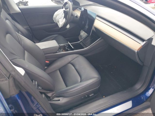2018 TESLA MODEL 3 5YJ3E1EAXJF151551 Photo 4