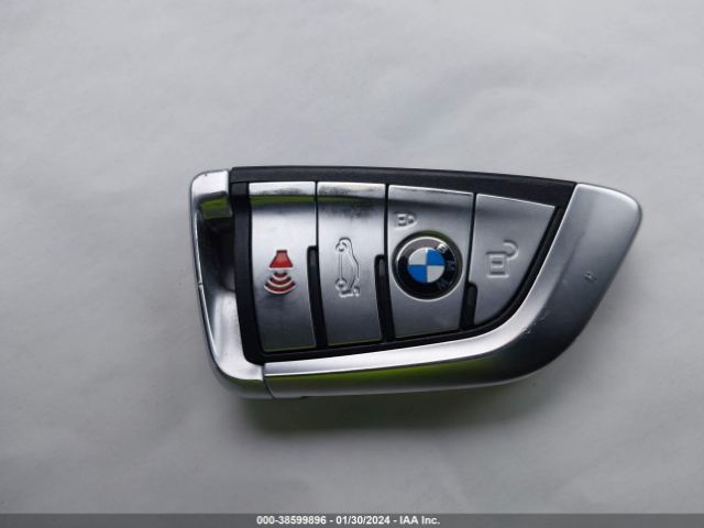 WBS83CH04NCH69750 BMW M5