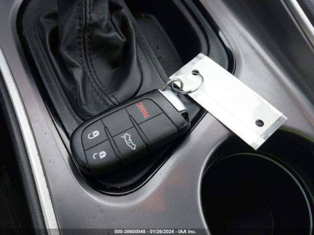2C3CDZAG5KH744133 Dodge Challenger Sxt