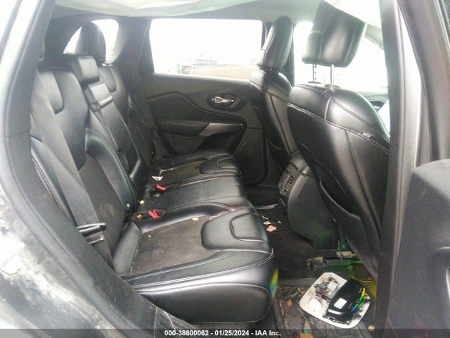 1C4PJMLB5KD181169 Jeep Cherokee Latitude Plus 4x4