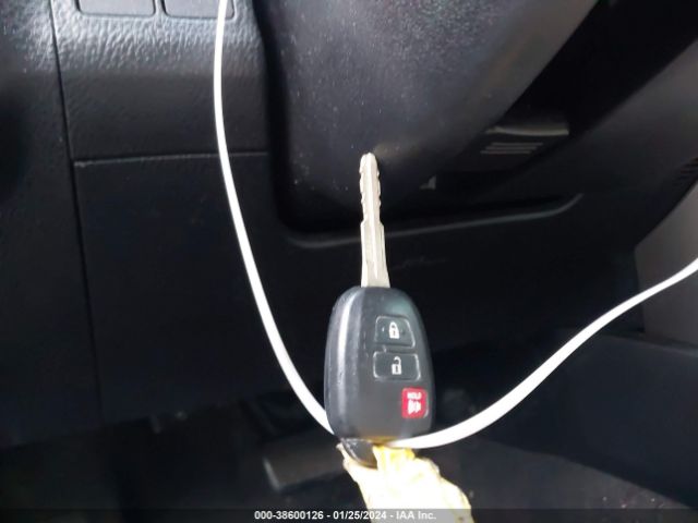 2T3WFREV7EW122455 Toyota Rav4 Xle