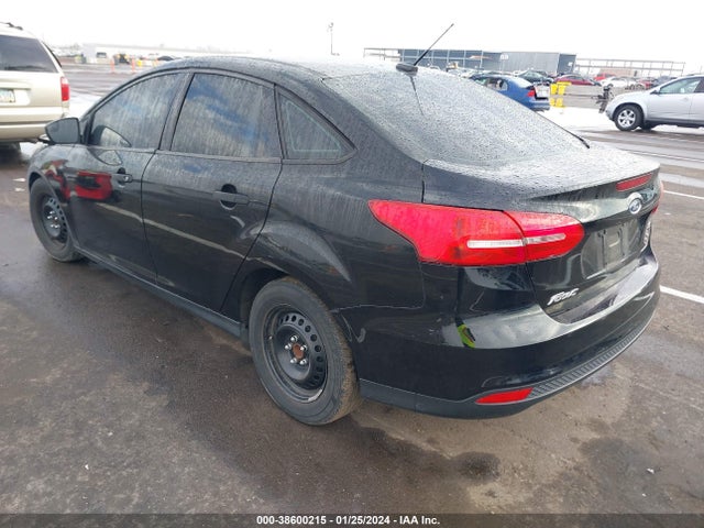 Ford FOCUS S 2016 1FADP3E27GL383927 Image 3