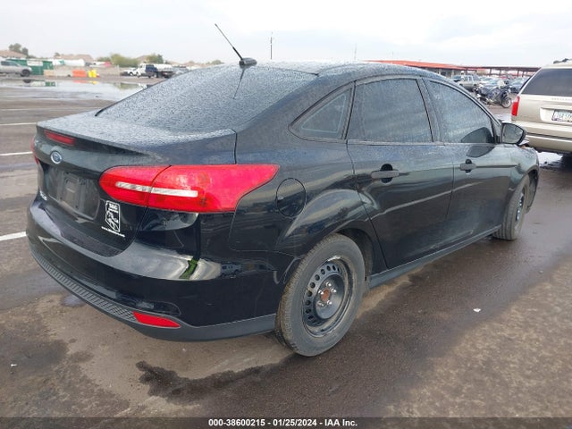 Ford FOCUS S 2016 1FADP3E27GL383927 Image 4