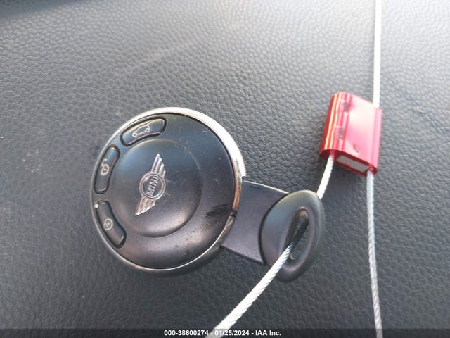 2011 MINI COOPER S CLUBMAN WMWZG3C59BTY37145 Photo 10
