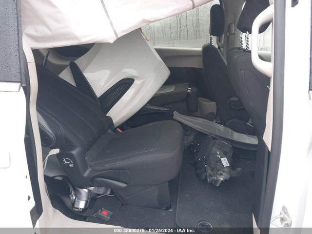 Chrysler Voyager Lx 2022 2C4RC1CG7NR162783 Image 8