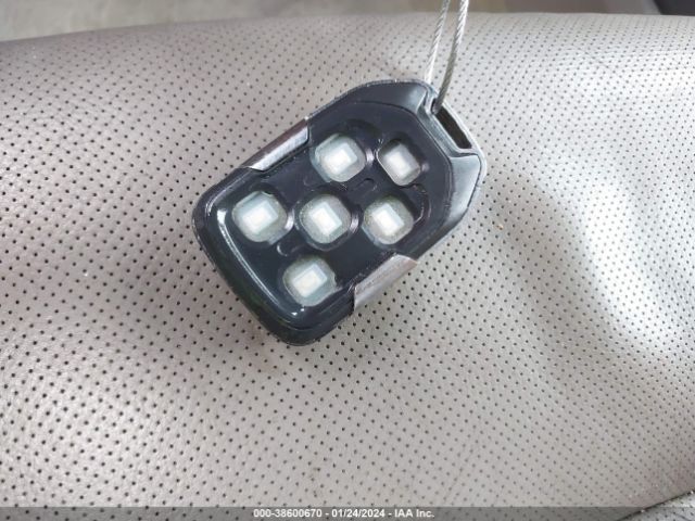 1GKS1GKC4GR270025 GMC Yukon Xl Slt