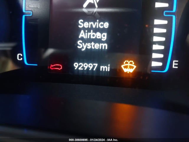 2C4RC1DG8LR262015 Chrysler Voyager Lxi