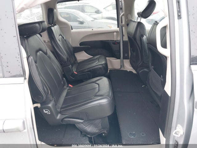 2C4RC1DG8LR262015 Chrysler Voyager Lxi