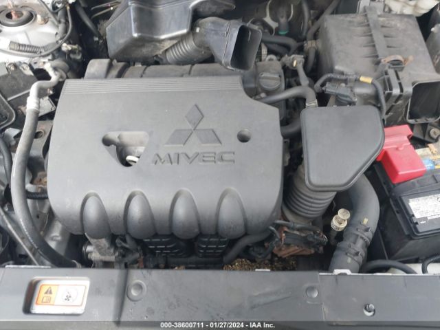 JA4AZ3A3XGZ006599 Mitsubishi Outlander Sel