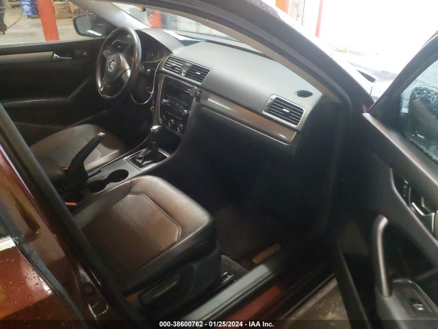 2014 VOLKSWAGEN PASSAT 1.8T WOLFSBURG EDITION VIN: 1VWAT7A31EC036120