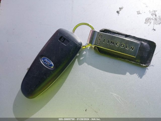 1FMCU0HD0KUA74986 Ford ESCAPE SEL