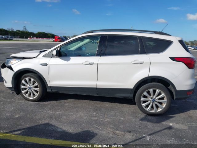 1FMCU0HD0KUA74986 Ford ESCAPE SEL