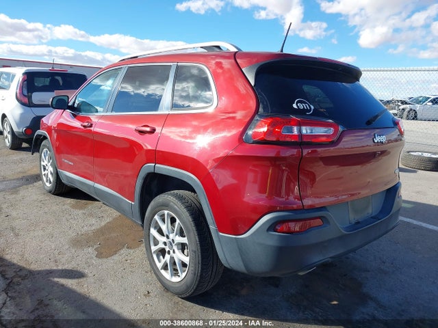 1C4PJLCB8HW660595 Jeep Cherokee Latitude Fwd