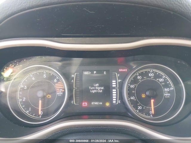 1C4PJLCB8HW660595 Jeep Cherokee Latitude Fwd